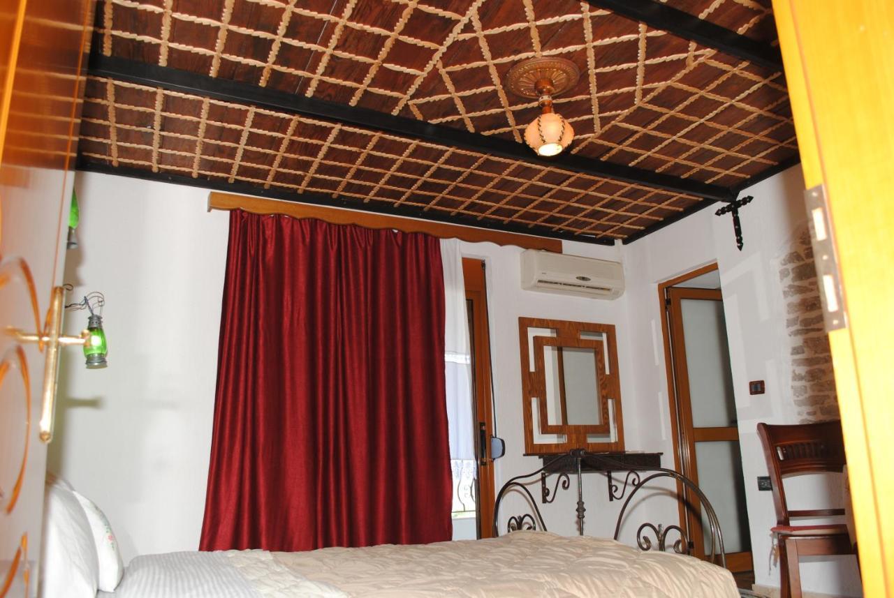 Guesthouse Mele Gjirokastër Buitenkant foto