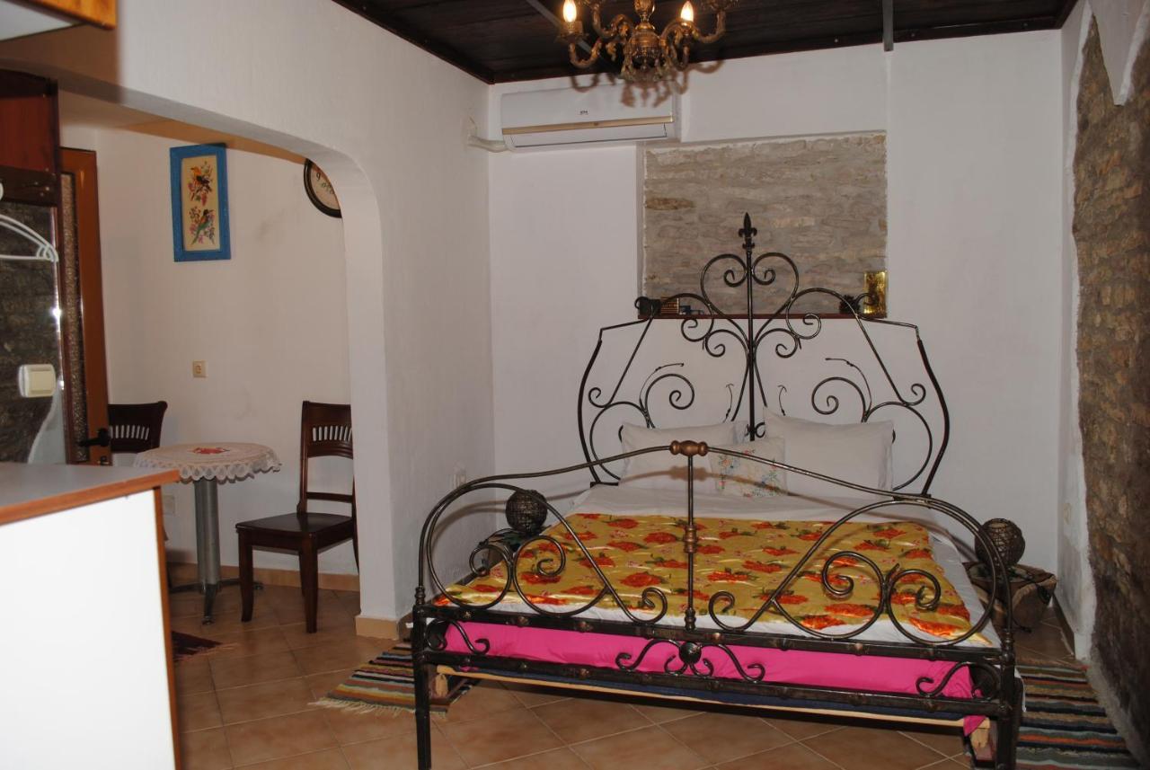 Guesthouse Mele Gjirokastër Buitenkant foto