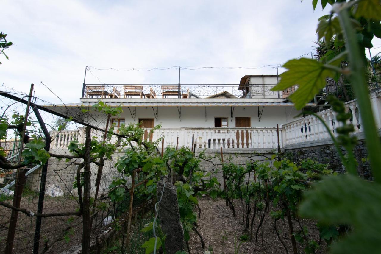Guesthouse Mele Gjirokastër Buitenkant foto