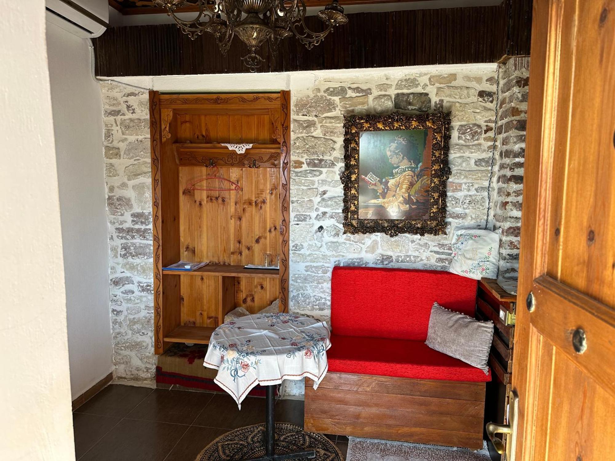 Guesthouse Mele Gjirokastër Buitenkant foto