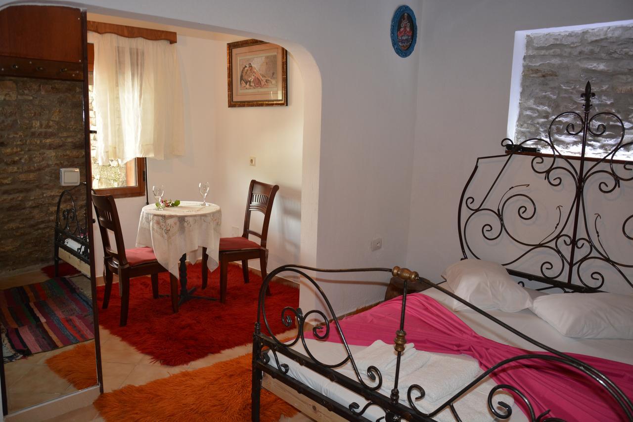 Guesthouse Mele Gjirokastër Buitenkant foto