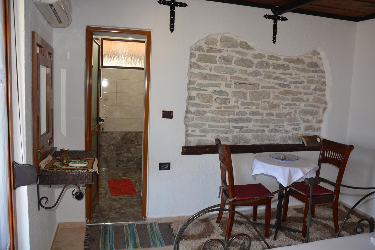 Guesthouse Mele Gjirokastër Buitenkant foto