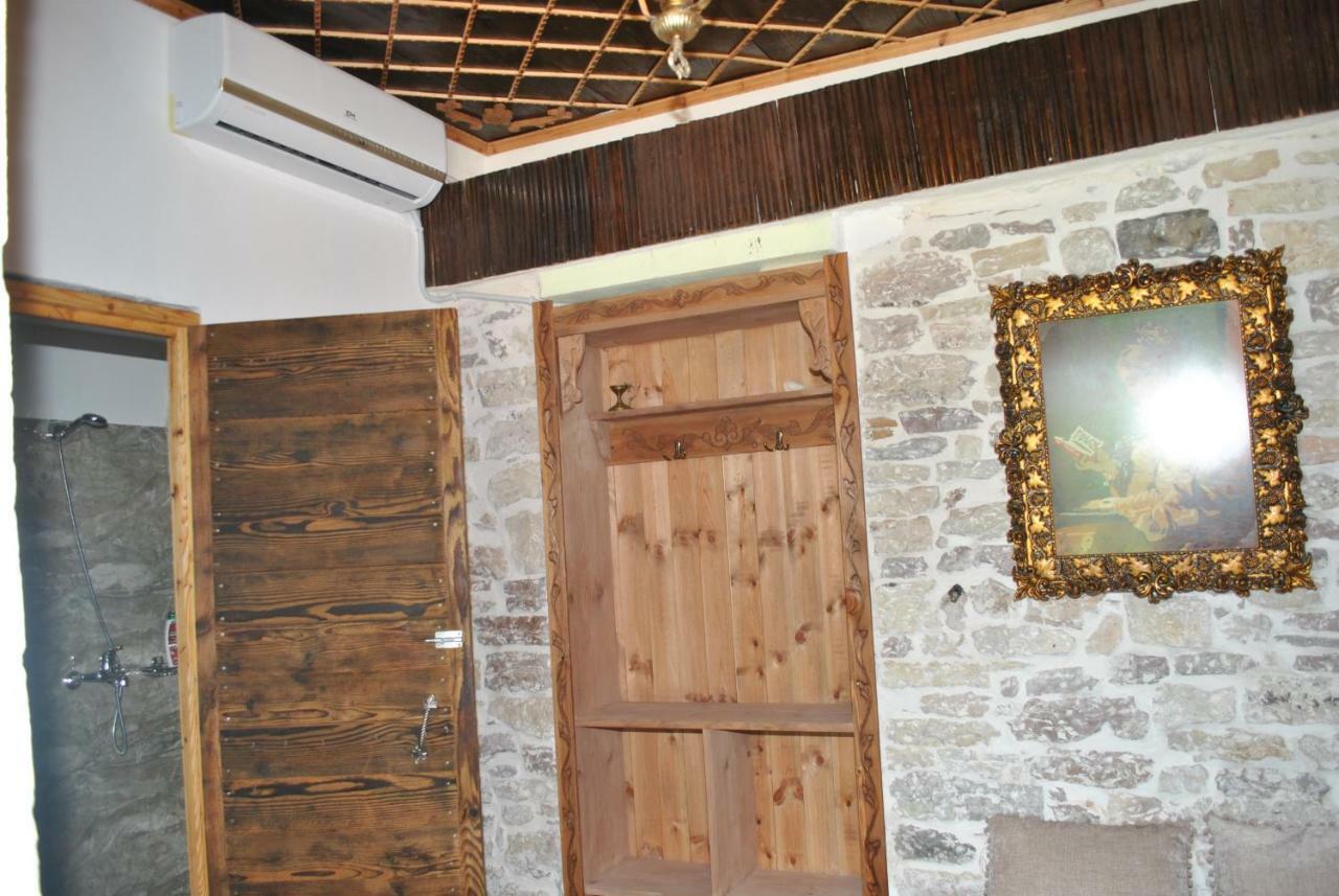 Guesthouse Mele Gjirokastër Buitenkant foto